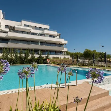 Beautiful With In & Outdoor Pool Apartment Estepona