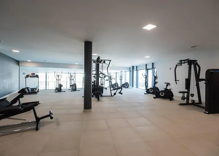 Apartment Beautiful With In & Outdoor Pool Estepona