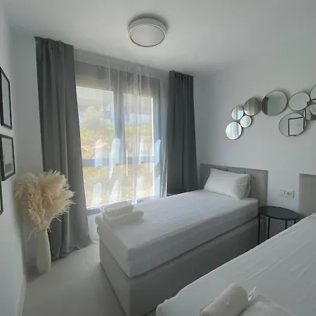Beautiful With In & Outdoor Pool * Estepona