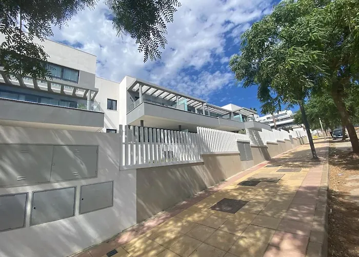 Beautiful With In & Outdoor Pool Apartamento